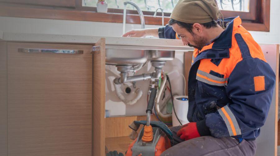 Professional sink repair in Iuka, IL